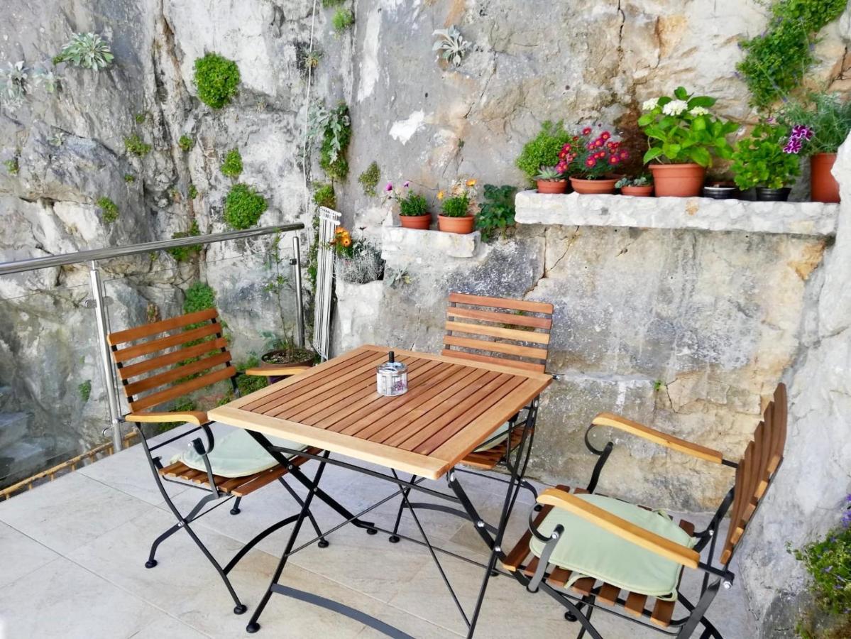 Apartments Iva Und Franka Omis Exterior photo